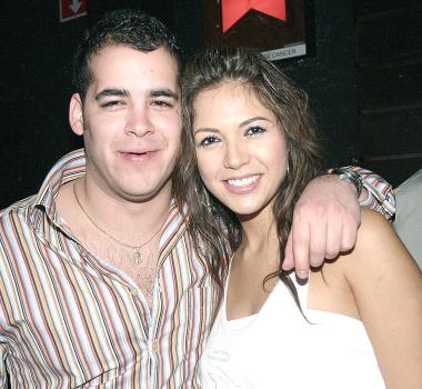 pa_18122005_17 
Aldo Verástegui y Paola Guerrero.