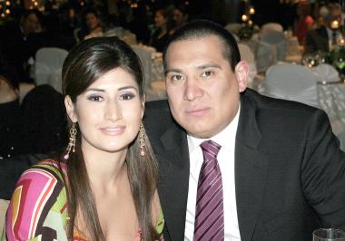 pa_18122005_5 
Laura Ávalos de Gómez y Alfonso Gómez..