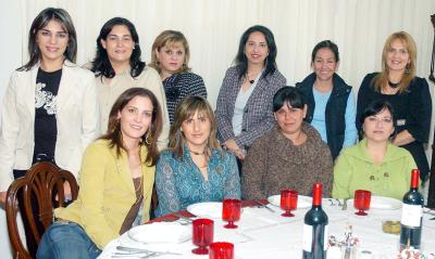 gr_18122005_16 
Celina López,Marcela Salas, Yumana Giacomán, Carmen Rodríguez, Claudia Zuno, Mayté García, Alejandra López, Marcela Sada, Caro Guerrero y Vicky Sierra.