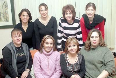 gr_18122005_3 
Marcela Aranda, Gladys González, Lissete Díaz, Mónica Diez, Luly Guzmán, Olivia Sagüi, Nora García y Margarita González-Treviño.