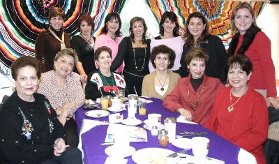 gr_18122005_6 
Yoya, Bety y Marce Velázquez, Nena, Chacha, Clemen y Cecy Murillo, Norma, Martha e Irma Fajer Cruz, Chela, Lorena y Adriana Dávila, grupo de primas en su posada con motivo de las fiestas decembrinas.
