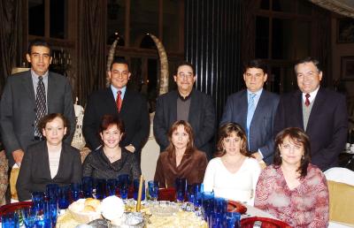 gr_20122005 0 
Felipe y Gina de Cedillo, Víctor y Mary carmen Ruiz, Jorge y Lulú Cepeda, Fernando y Pilar Marroquín, Othón y Maribel Zermeño
