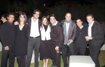 gr_21122005_0
Alfredo García,Miriam Murra, Florilú González, Franco Barboglio, Jesús Córdoba, Samuel Núñez, Kosé Luis Muñoz y Pedro Martín.
