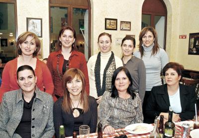 gr_21122005_8 
Sandra de Faccuseh, Teraly de Babún, Carmen de Valdez, Angélica de Dabdoub, Lourdes de Babún, Soraida de Issa, Dora de Guerrero, Marcela Milán y Maripi de Sifuentes.