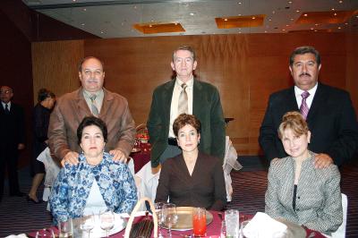 gr_22122005_2
 Florentino y Morena Martínez, Jorge y Lucila Hernández, Sergio y Lily Berlanga