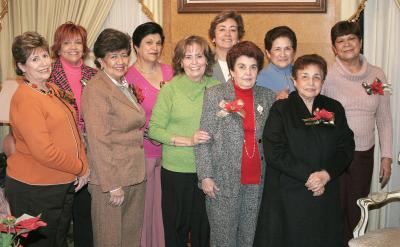 gr_22122005_6 
 Martha de Aguirre, Tere Luna, Lupita Martínez, Mary Meléndez, Chela de Simón, Patricia de Marín, Leonor de González, Angélica Vela, Lourdes de La Fuente.