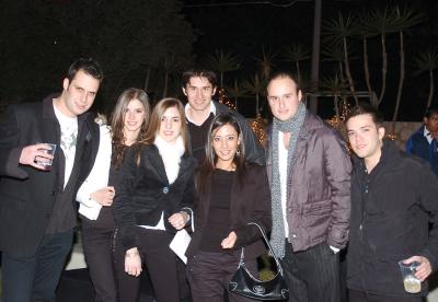 gr_23122005_2
Ernesto Núñez, Mariana Lugo, Ana Cecy Martín, Stephy Miranda, Samuel Núñez, Jaime Núñez y José Luis Muños.