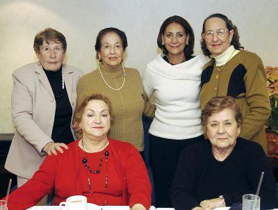 gr_24122005_2 
 Odila Guerrero de García, Alicia Hernández Roiz, Esther Alicia de la Parra de Alba, Rosa Vara de García, Esthela Alexander y Amanda Calvillo