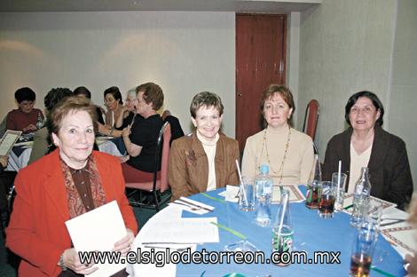 Tere de Martínez, Marina López, Esperanza Álvarez y Asunción de Cuerda