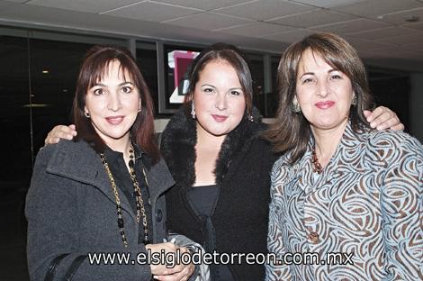 Yolanda de Trasfi, Marcela de Hodgkinson y Liz de Abraham