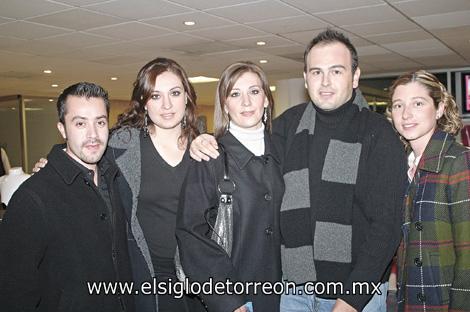 Eduardo Castañeda, Yolanda y Maribel Fernández, José Sada y Paulina Canedo