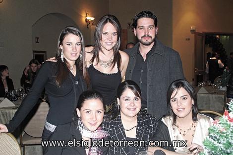 Mariana Diez, Alexis Navarro, Fernando García, Andrea, Angela y Ana Cristina Diez