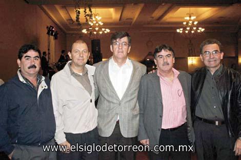 POSADA DE SEMBRADORES LAGUNA
Ricardo Diez Bracho, Carlos Villarreal, Cesar Madero, Alejandro Diez y Javier Amarante