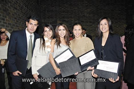 Germán Rodríguez, Ana Cristina Favila, Alejandra Soltero, Carla Romo y Gabriela Galindo