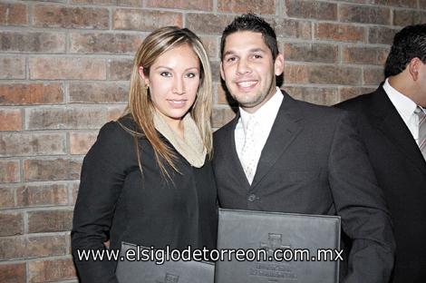 TERMINAN SUS ESTUDIOS
Jennifer González y Oscar Murga