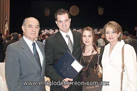 Roberto J. Garza Martínez, Roberto Garza García, Sofía Garza de Marcos y Susana García de Garza