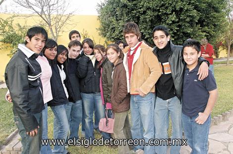 Alejandro Magno, Abby y Priscila Morales, León Sánchez, Agus Martínez, Paola y Linda Núñez, Ricardo Calvete, Juan Hernández y Miriam López