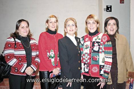 Bárbara Schott de Rodríguez, Alejandra Schott de De la Pela, Alejandra Haces Gil de Schott, Karin Schott de Madero y Romy Schott