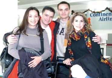 vi_24122005_3 
 Mayté, Luis, Alejandro, Gaby Bernal viajaron a Nevada