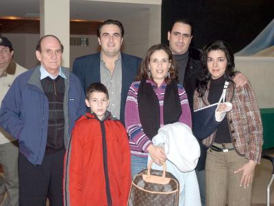 gr_28122005_1 
José Kawas, George Khawly, Cristina y Nicolás Khawly, José y Mercedes Kawas.