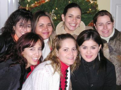 Gr_27122005 2 
Amy de Ramos, Cristina Gutiérrez, Daniela de Vadés, Verónica Sánchez, Victoria Rodríguez, Karime de Ramos y Yéssica de Adame