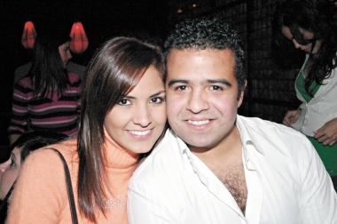 pa_31122005_0 
Pamela Díaz y Rodrigo Castañeda.
