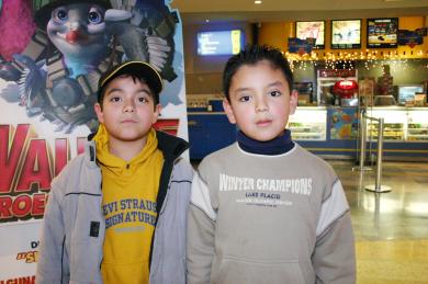 ci_04012006 1
Carlos Muñoz González y Daniel Valdez Muñoz