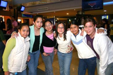 ci_25012006 
Daniela y Marcela Galindo, Lily Cuán, Mariana Gómez, Daniela Galván y Brenda González.