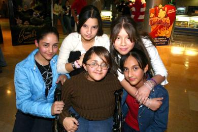 ci_25012006 
Nadia Porras, Alondra Alvarado, Mónica Vargas, Berenice Cañavera y Daniela Porras.
