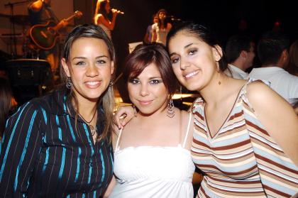an_11032006 
Daniela Vázquez Chacón, Marcela Trejo y Sofía Calderón.