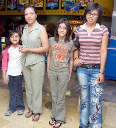 ci_12042006 
 Zoar, Jael, Sara y Sandra Rebolloso