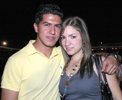 23042006 
Tomás López y Lourdes Humprey