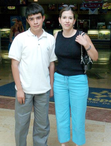 26042006 
Ana Lucía Belkotosky y Pablo Téllez.