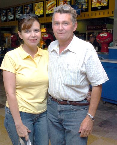 31052006 
Claudia Moreno de Serna y Juan Manuel Serna.