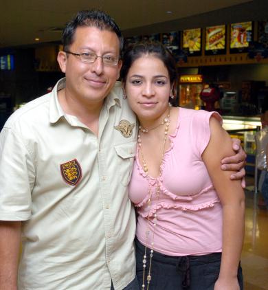 31052006 
Rodolfo García y Alejandra González.