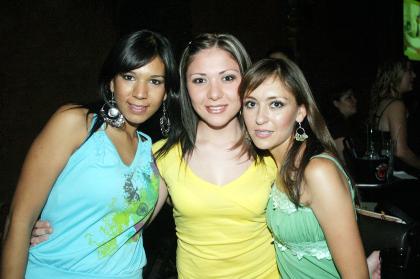 04062006 
Elda Martínez, Leny Sánchez y Olga Herrera.