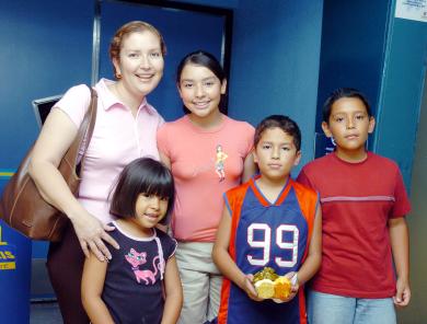 05072006 
Marisela Gutiérrez, Melissa, Juvencio, Francisco y Valeria.
