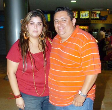 30082006 

 César Flipy Nevárez y Yadira Berumen
