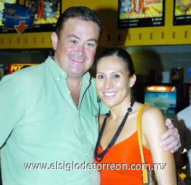 13092006 
 José y Brenda  Haro