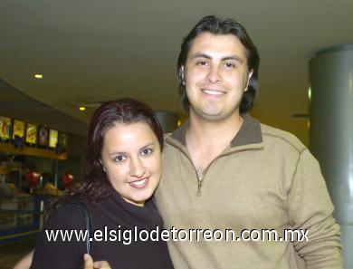 25102006
Ángel Murillo García y Rossy Muñoz.