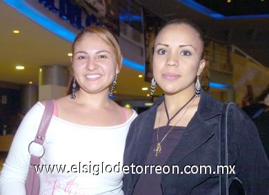 25102006
Tere Carrillo y Vero Arellano.