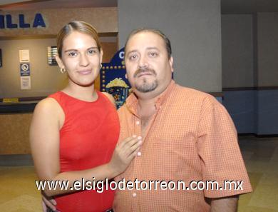 15112006
Anselma García y Josué Zapata.