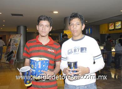 15112006
William Díaz Flores y Jorge Zavala.
