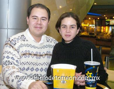 13122006
Omar Cázares y Haydé de Alba de Cázares.