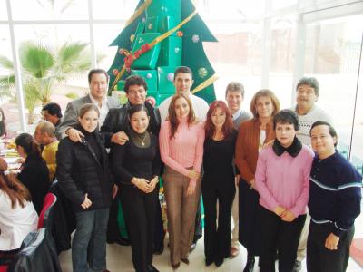 gr_01012006 9 
Juan Pablo, Vanesa, Jorge Luis, Nancy, Rafael, Lily, Alejandro, Gaby, Ricardo, Magaly, Olga y Roberto .JPG
