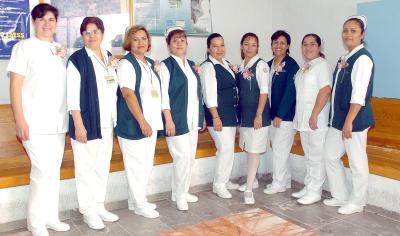 gr_08012006_12 
Mirna Cerrillo, Chayito Pámanes, Beny Blanco, Gaby Bocanegra, Laura Domínguez, Mayela Ponce, Sandra Álvarez, Gaby Muñoz y Lety Camacho.