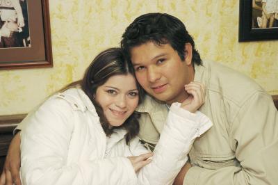 pa_08012006_0 
Annie Galindo y Esteban Molina.