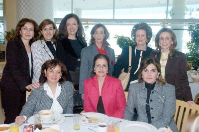 gr_12012006_0 
Esther de Domínguez, Rocío de Yacamán, Sandra de Facusseh, Cristina de Abularach, Bedia de Tovalín, Yanira Zarzar, Linda Zarzar, Alicia Handal y Katia Zarzar.
