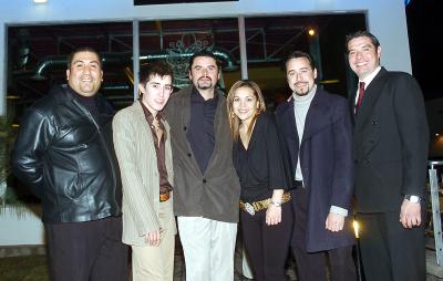 gr_15012006_0 D-Andryc Hernández, Adolfo Rodríguez, Ricardo Mendoza, Jéssica Rodríguez, Marcelo Mendoza y Rogelio Mendoza.