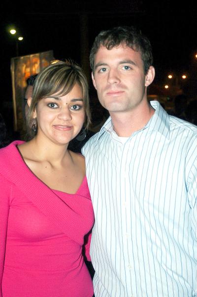 pa_15012006_7 
Iliana García y Patrick Corcoran.